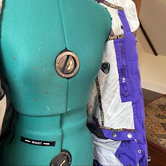 Liquid Montreal Deluxe Ski & Snowboarding Jacket - Picture 6 of 16